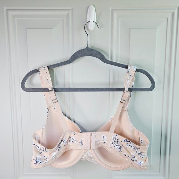 Lucky Brand Pale Pink Floral Lightly Padded Bra Size 42C Under Wire Adjustable - Picture 2 of 7